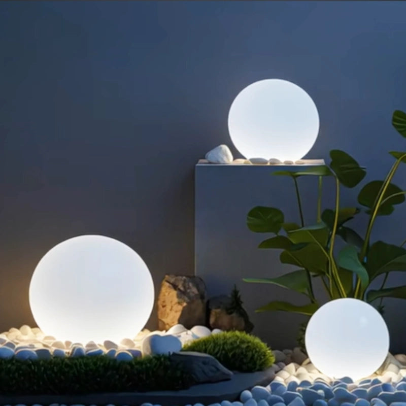 Lagom™ Spherical Garden Light